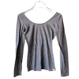 🍉 10 for $15 🍉
 Low back long sleeve shirt